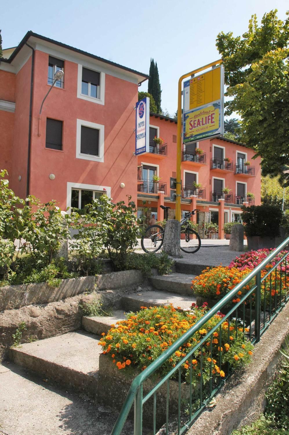 Hotel Residence Sirenella Torri Del Benaco Exterior foto